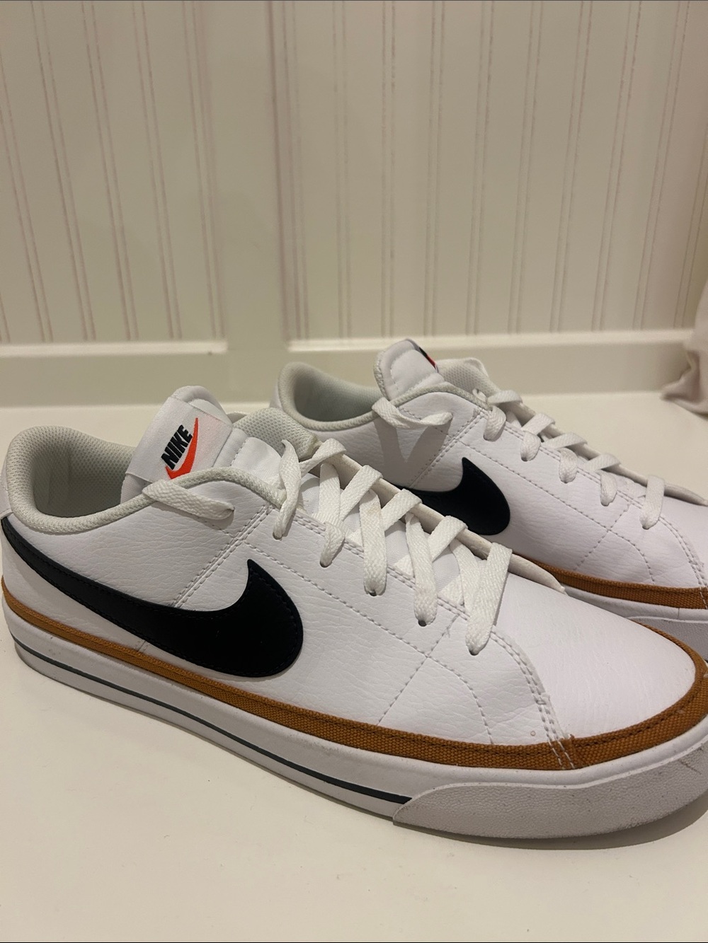 Nike Men’s Court Legacy White Sneakers w/ Black Swoosh and Brown Accent size 11